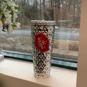 Plastic Double Wall Insulated Textured Tumbler with Straw, Silver Metall…